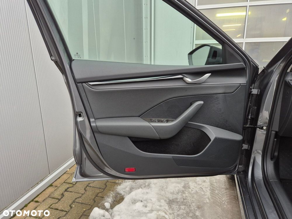 Skoda Octavia 2.0 TDI Drive Essence DSG - 14