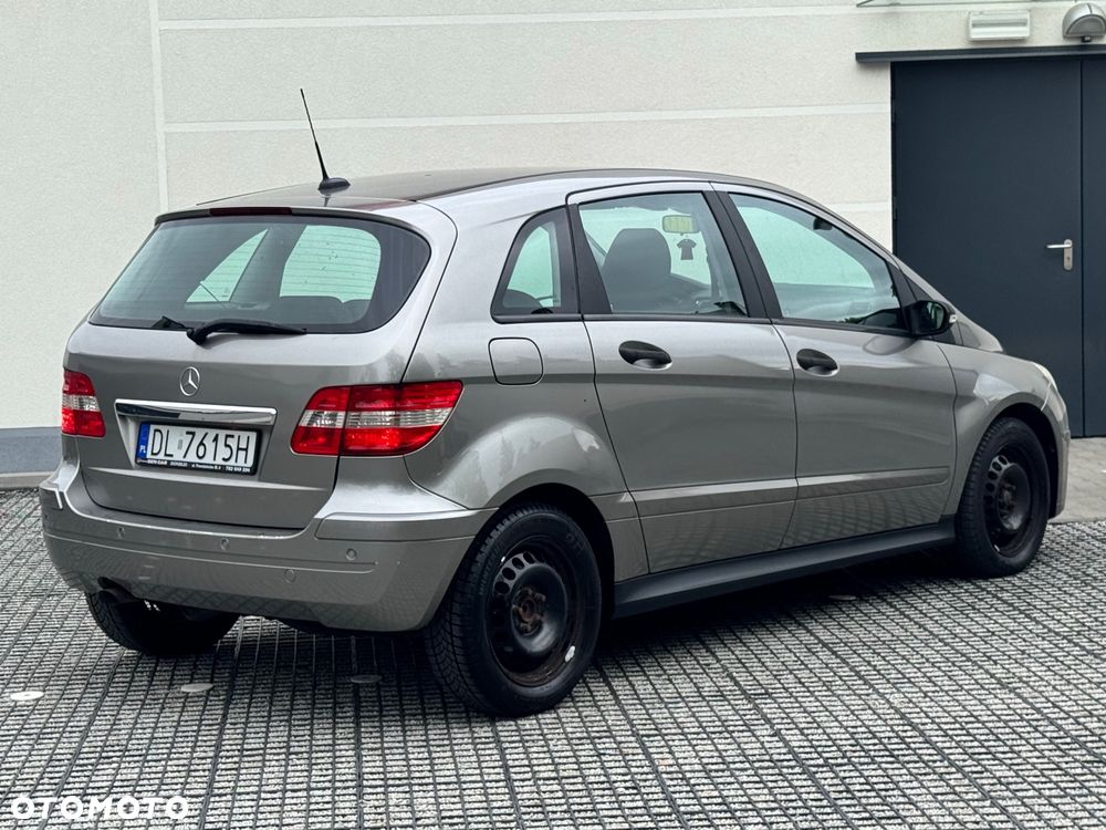 Mercedes-Benz Klasa B 180 CDI Autotronic - 13