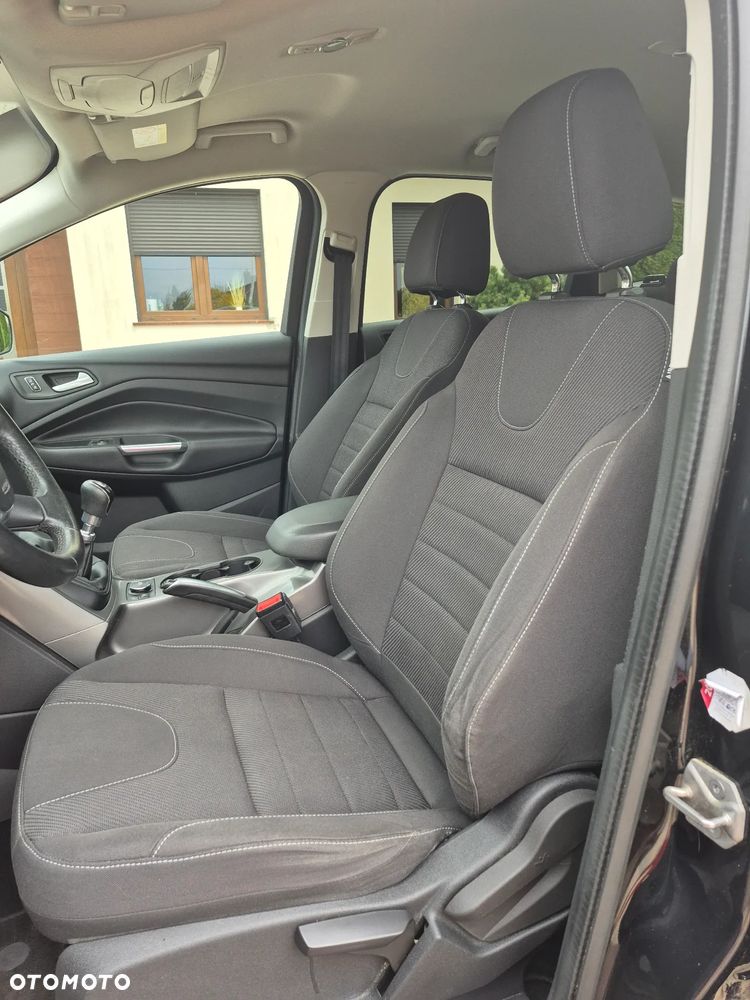 Ford Kuga 1.6 EcoBoost 2x4 Titanium - 12