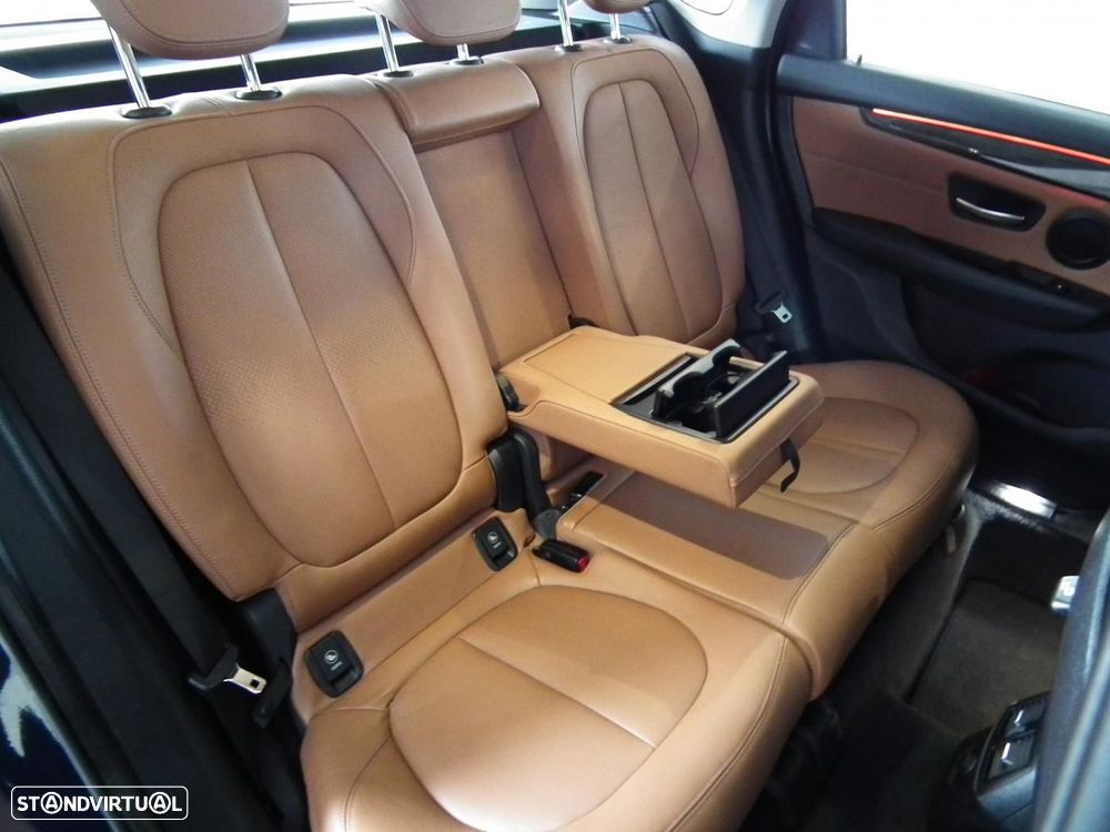 BMW 216 Active Tourer d Line Luxury Auto - 19