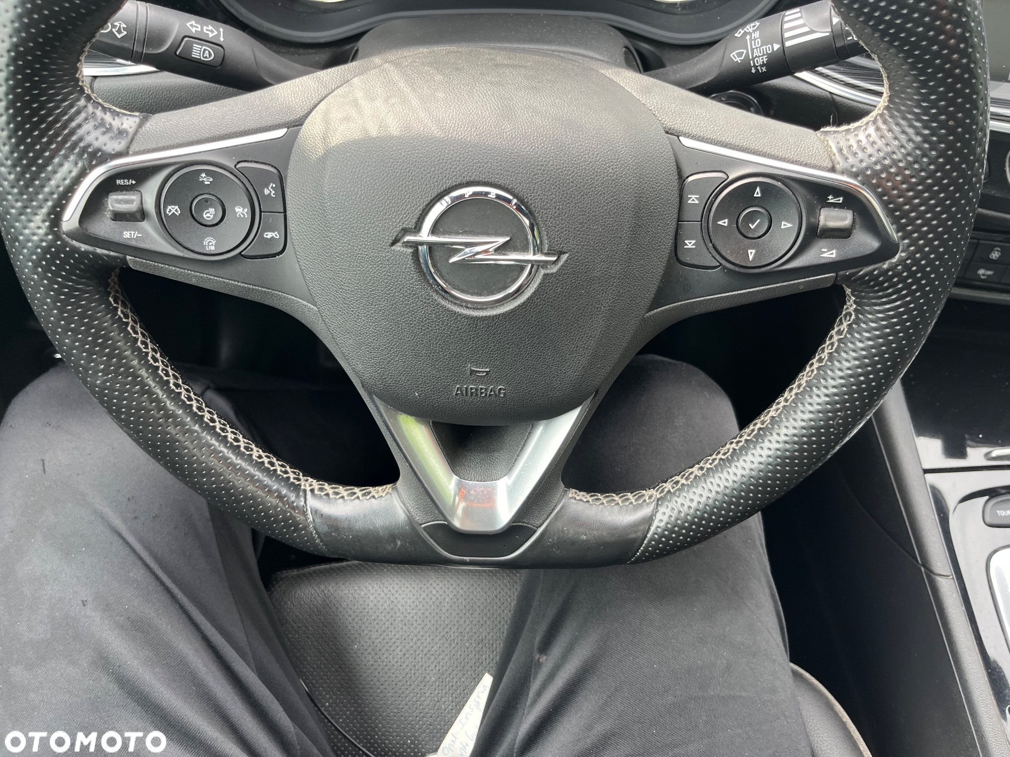 Opel Insignia - 30