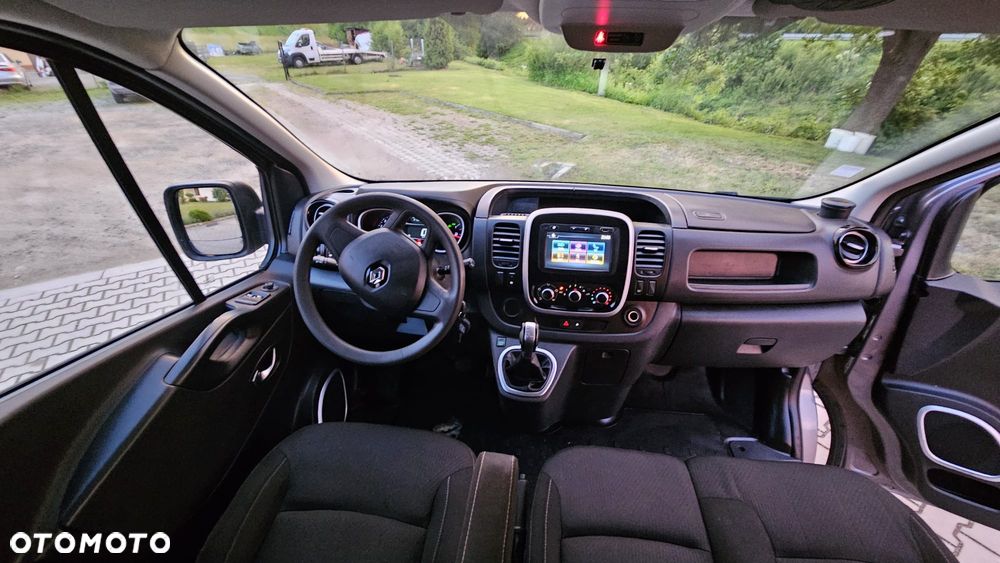 Renault Trafic - 19