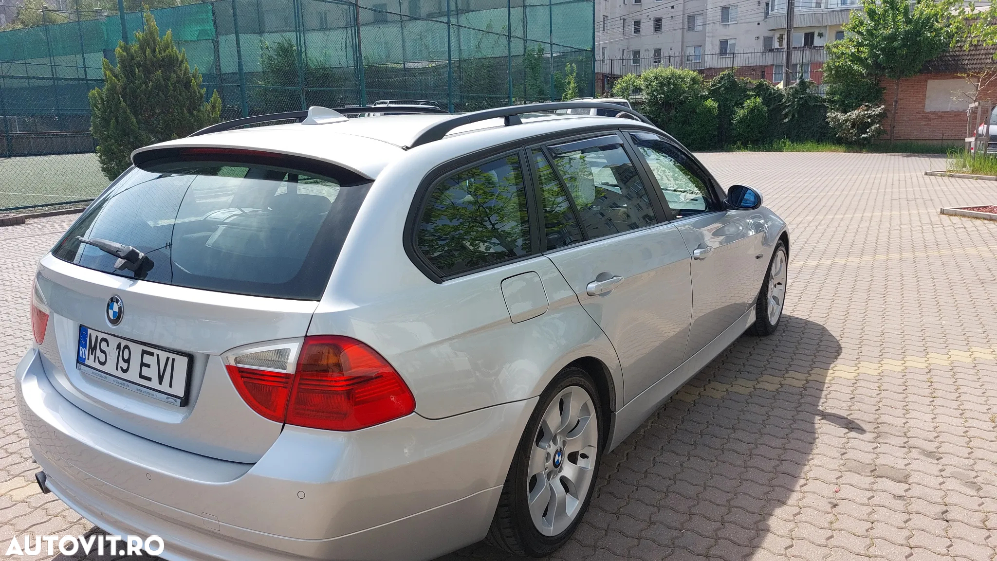 BMW Seria 3 320d Touring - 4
