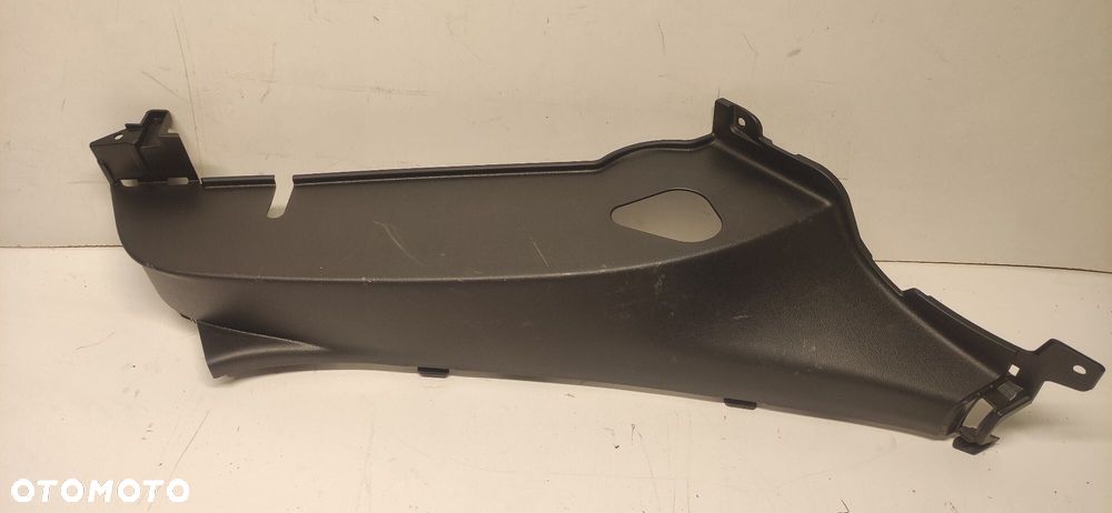 OSŁONA FOTELA PRAWA SŁUPKA C KIA CEED III KOMBI 85896-J7300