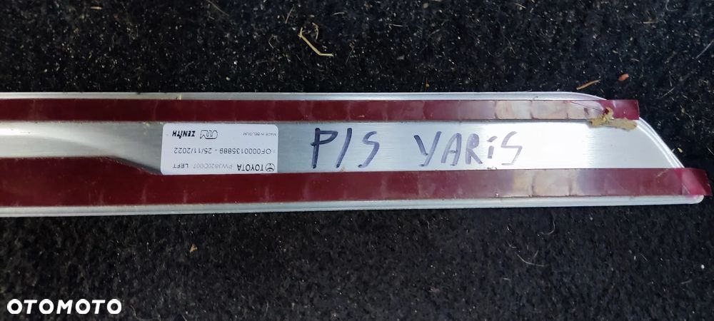 Toyota yaris IV hybrid nakładka listwa progowa pw3820d007 NOWA - 4