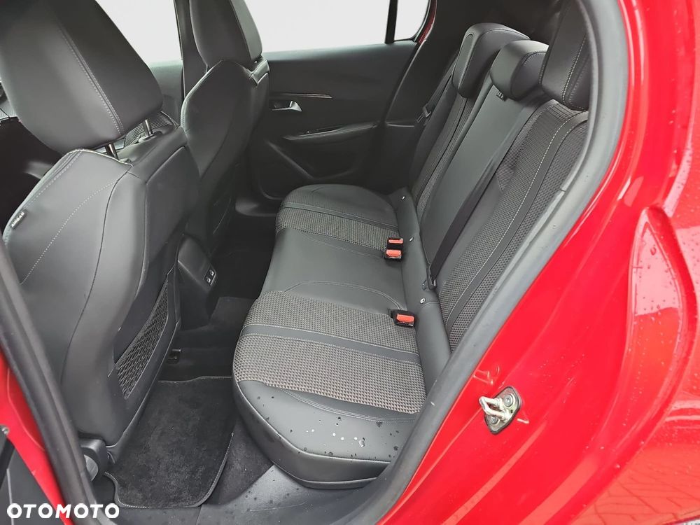 Peugeot 208 - 28