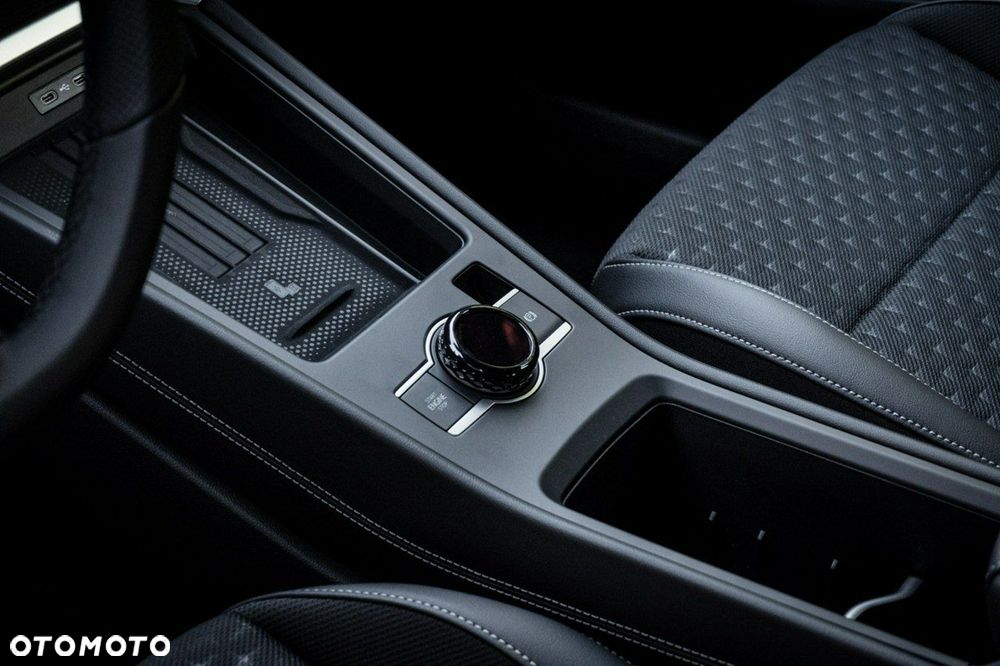 Volkswagen T-Roc - 18