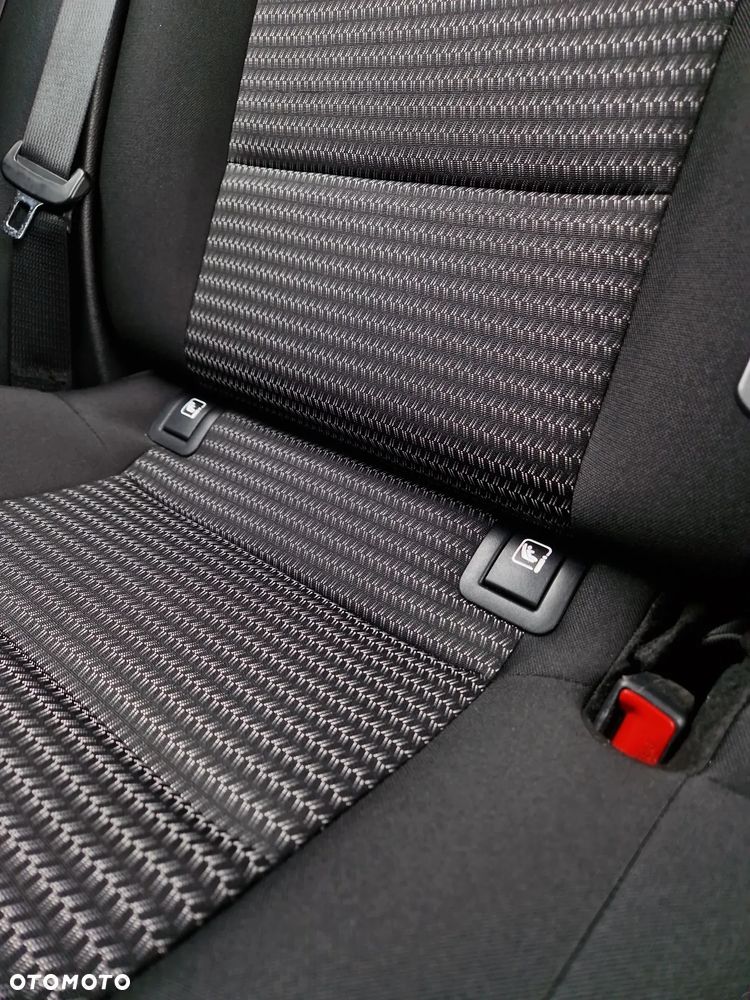 Kia Ceed 1.5 T-GDI M - 26