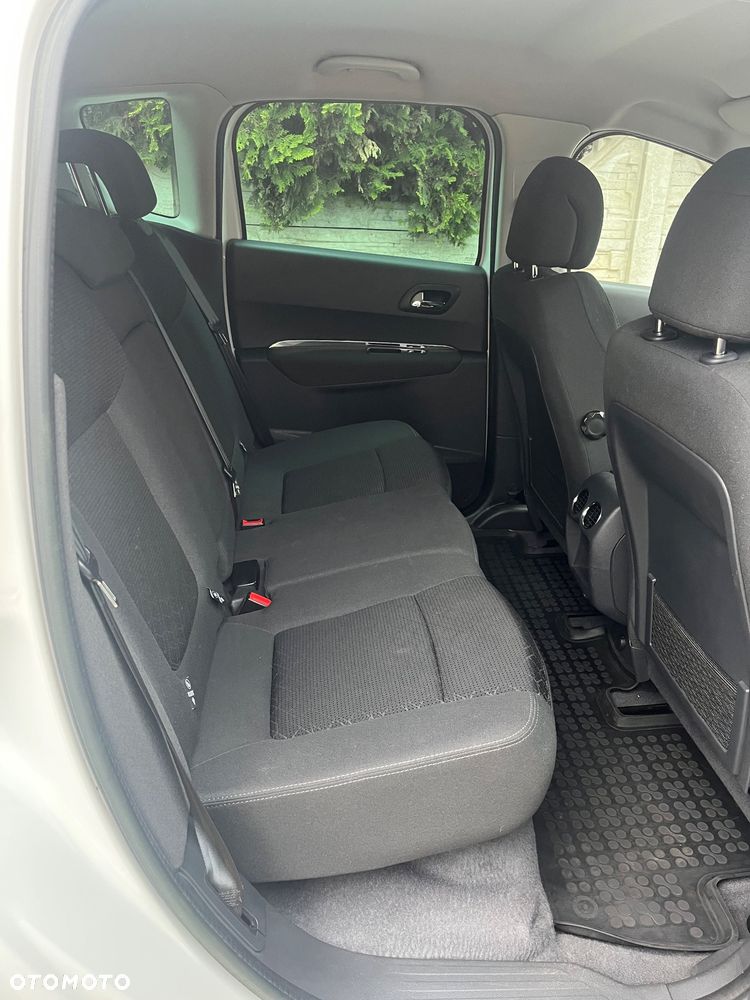 Peugeot 3008 1.6 HDi Active - 12
