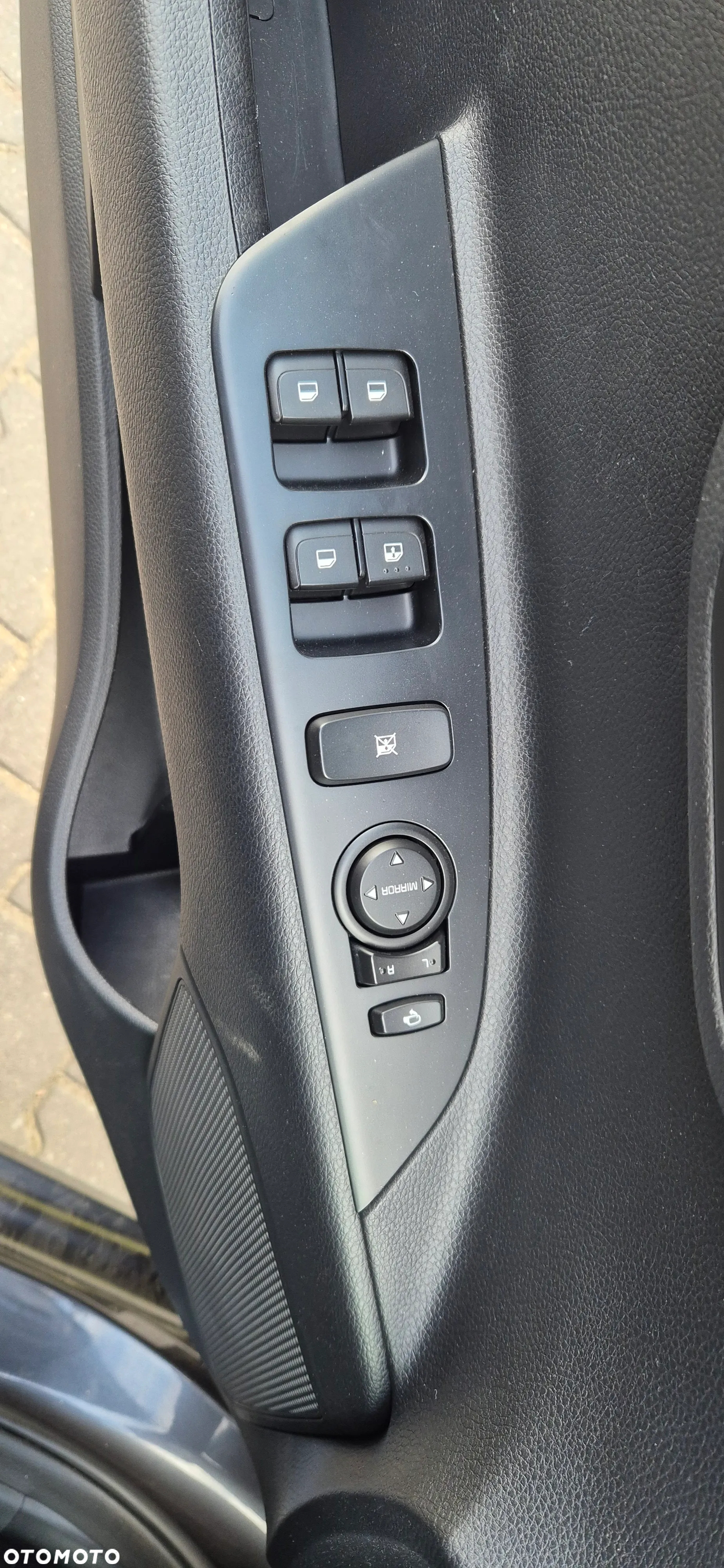 Kia Rio 1.4 L - 14