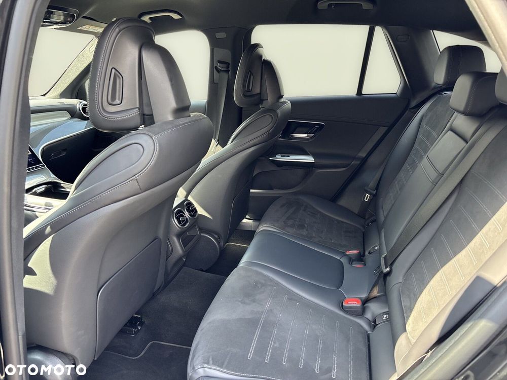 Mercedes-Benz GLC - 23
