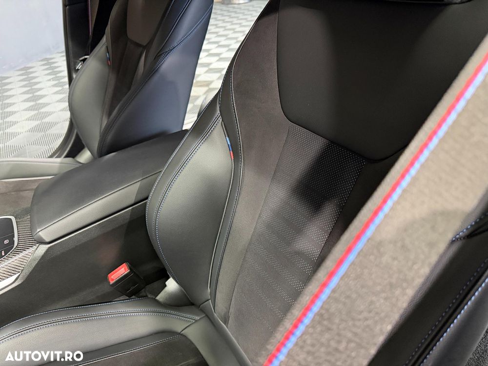 BMW Seria 3 330e xDrive Aut. - 31