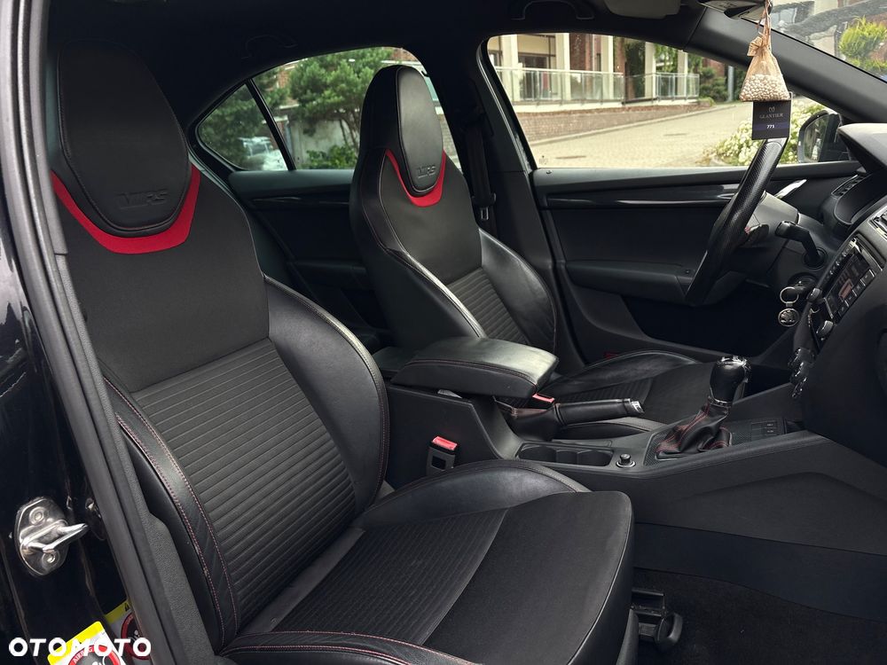 Skoda Octavia 2.0 TDI RS DSG - 6
