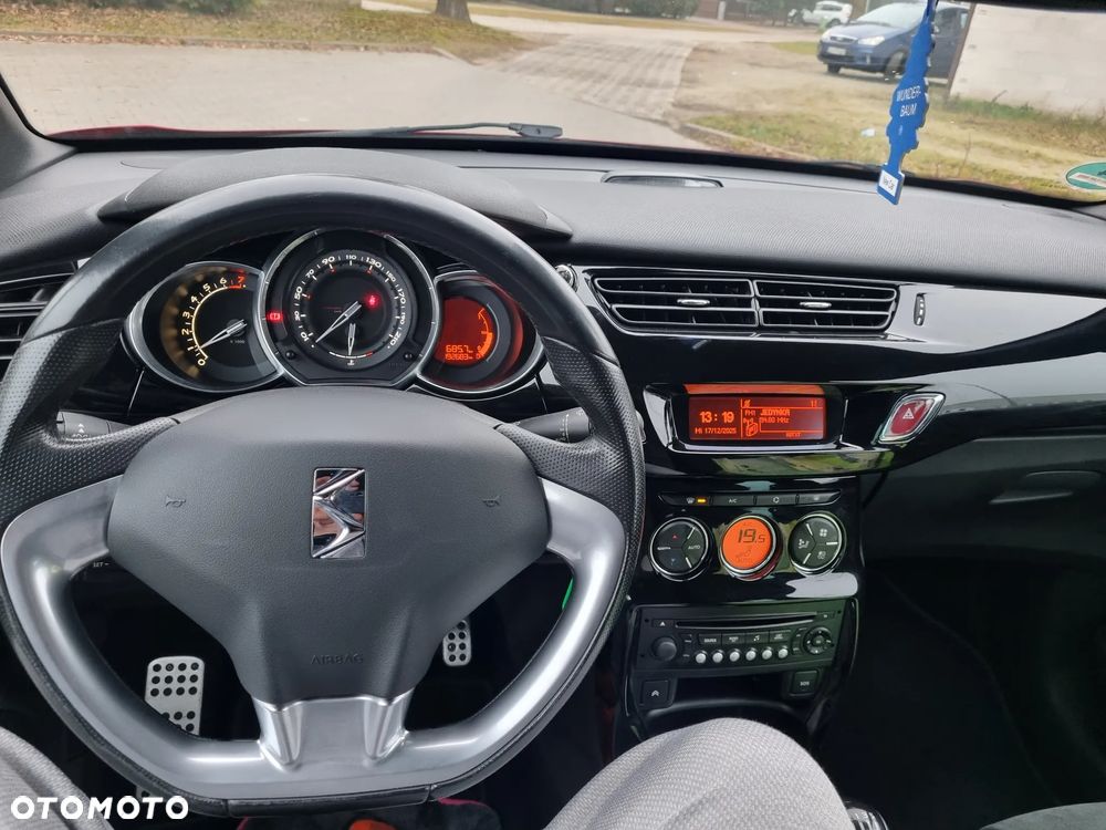 Citroën DS3 1.6 THP SportChic - 12
