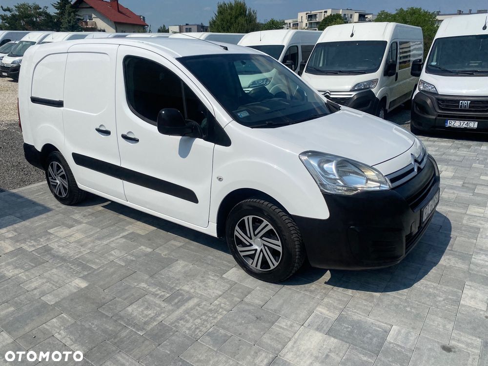 Citroën BERLINGO 1.6 HDI, MAX długi, 3-osobowy, klimatyzacja, zakupiony w salonie w Rzeszowie Bezwypadkowy serwisowany - 12