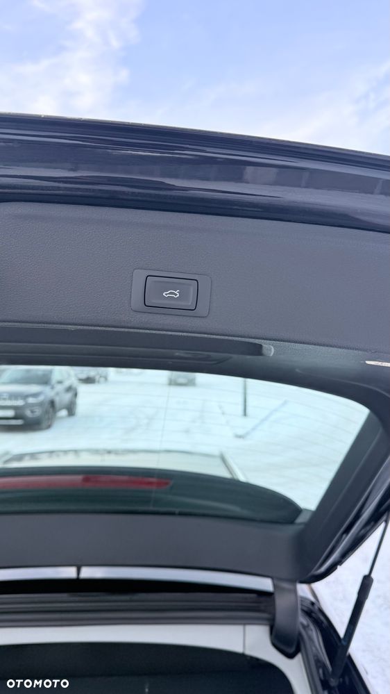 Audi A4 Avant 40 TFSI S tronic - 33