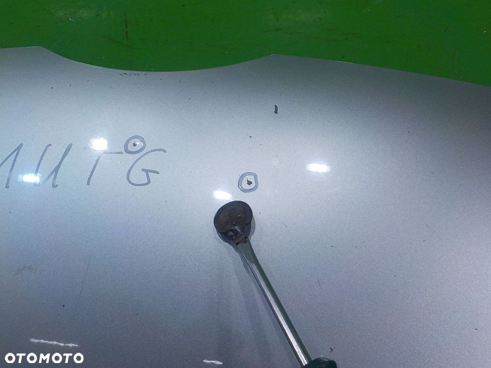 FORD FIESTA MK7 1.4 B 11r 5D maska - 4