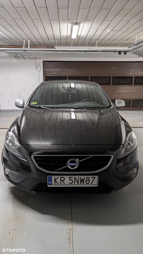 Volvo V40 D2 Drive-E R-Design Kinetic - 2