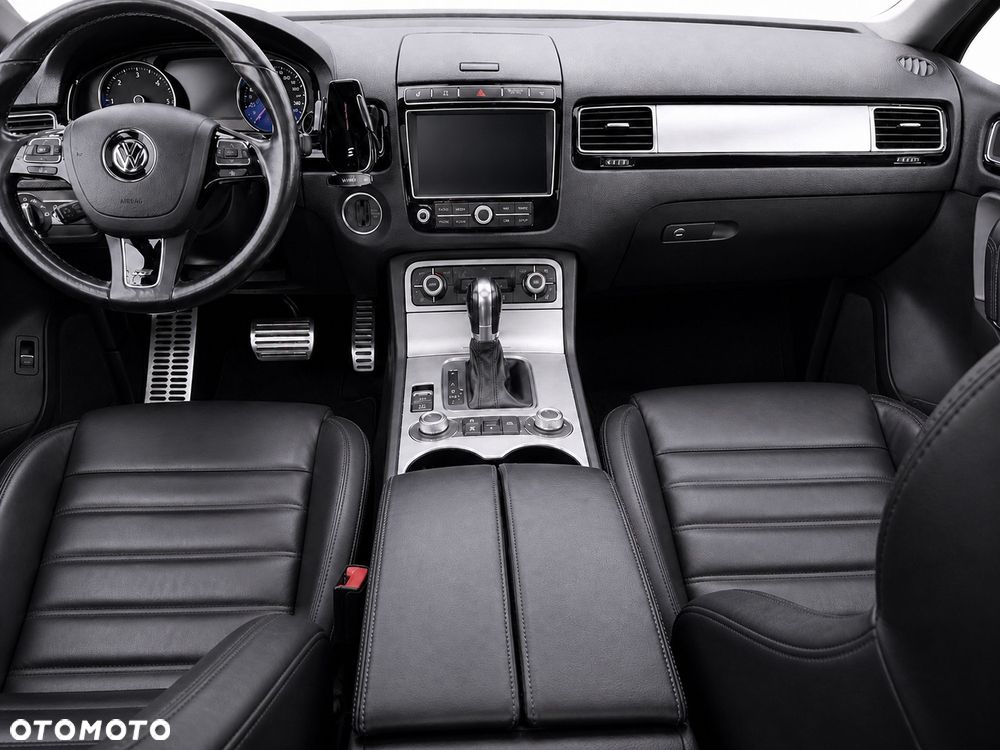 Volkswagen Touareg 3.0 V6 TDI BMT Business Line - 10