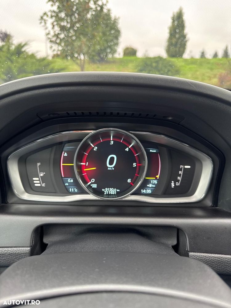 Volvo XC 60 D5 AWD Aut. Summum - 8
