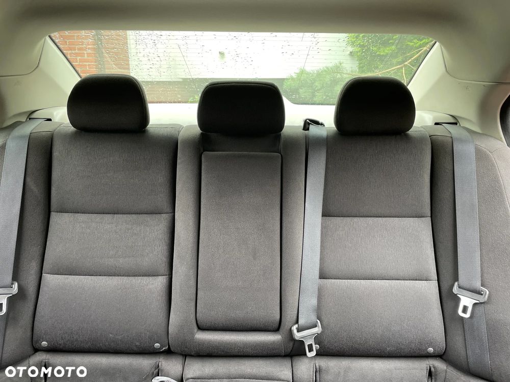 Honda Accord 2.0 Elegance - 36