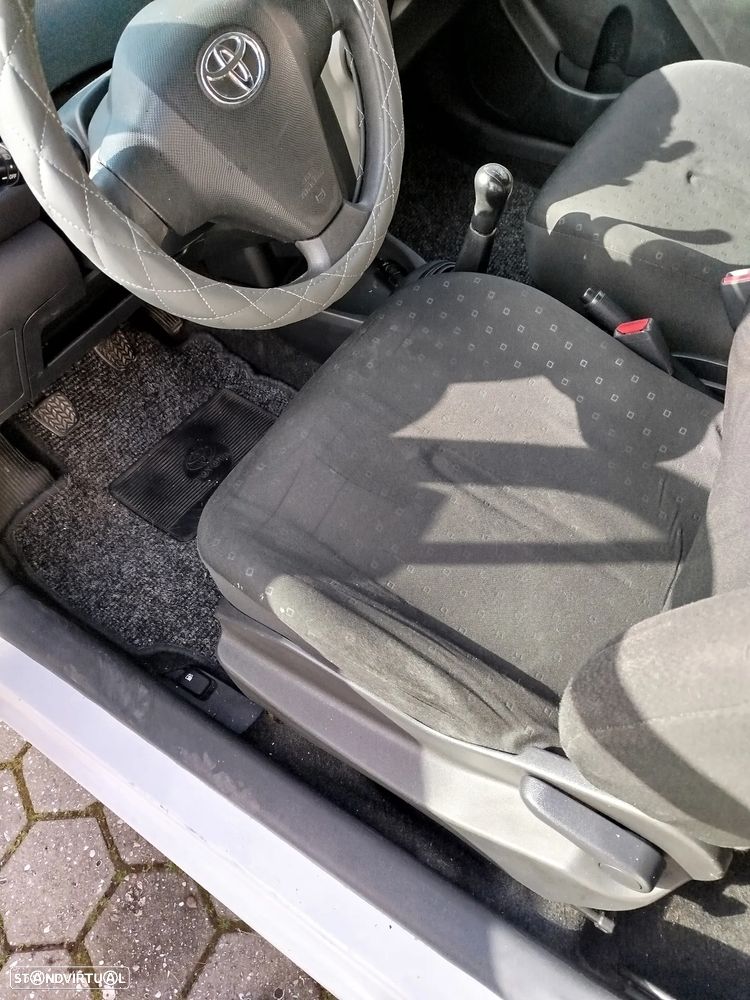 Toyota Yaris(NLP90) - 9