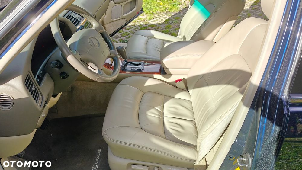 Lexus LS - 7