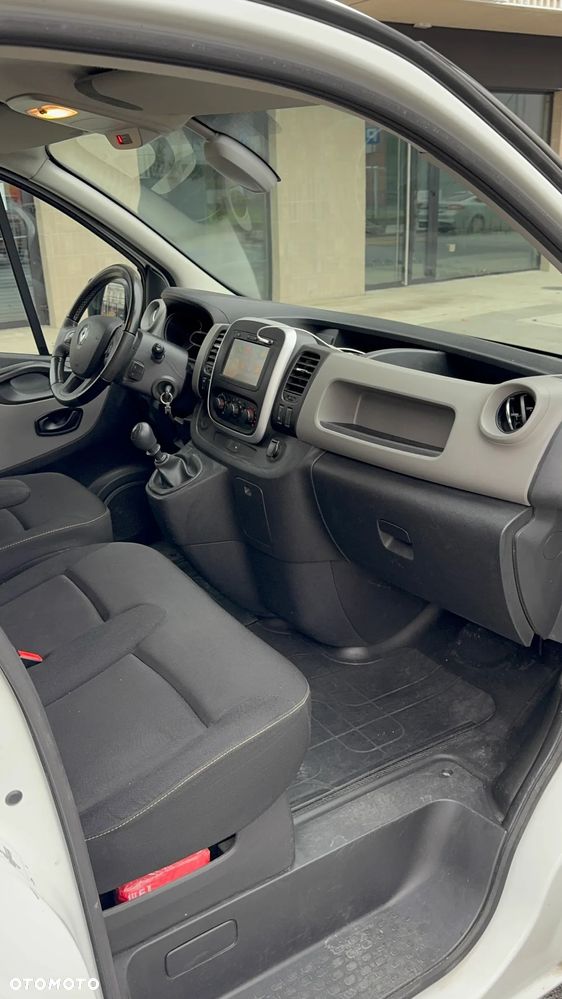 Renault Trafic - 13