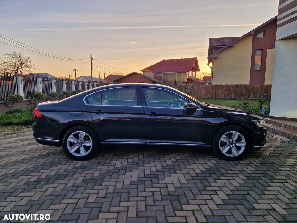 Volkswagen Passat 2.0 TDI DSG Highline - 13