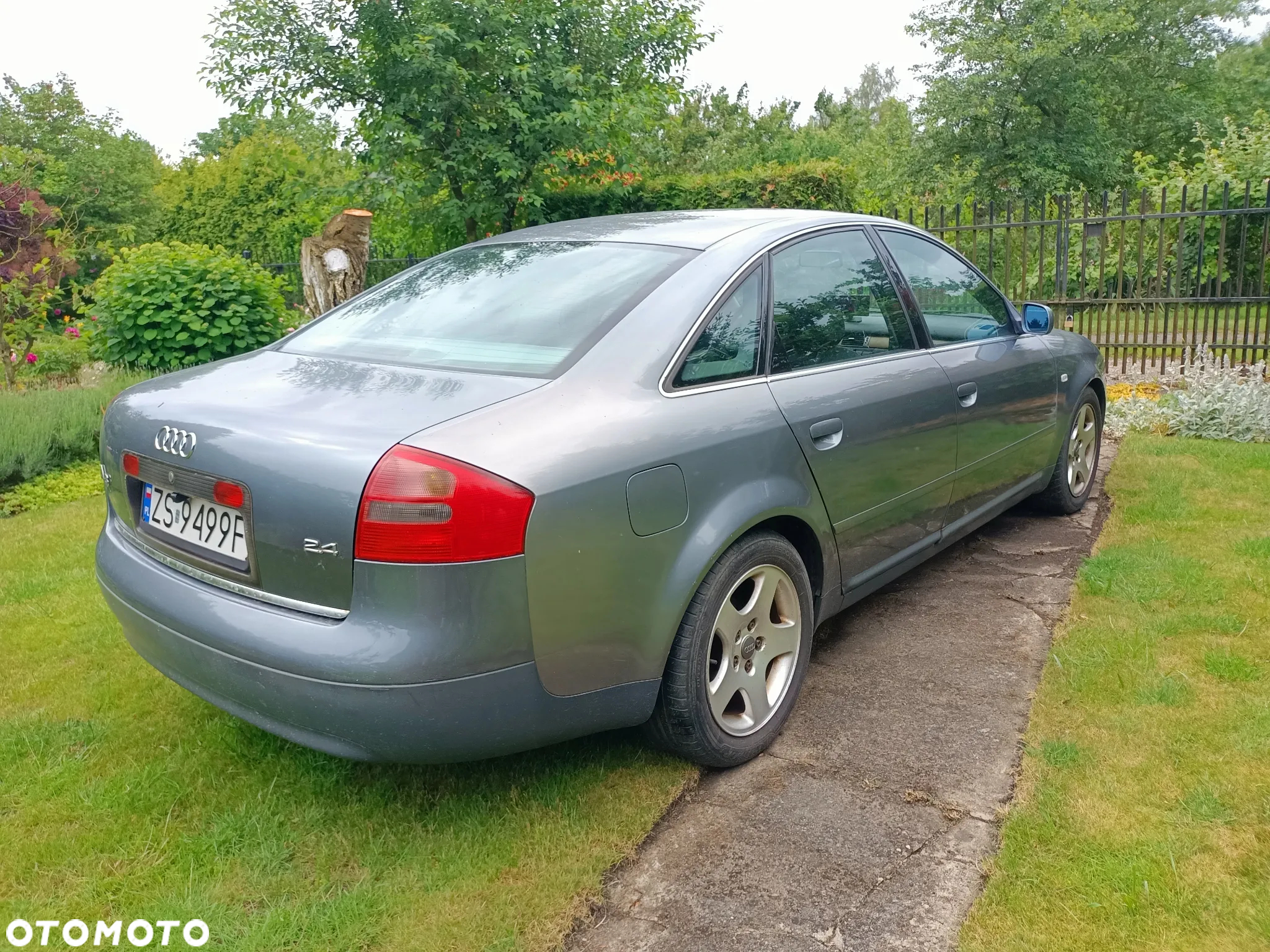 Audi A6 Avant 2.4 - 9