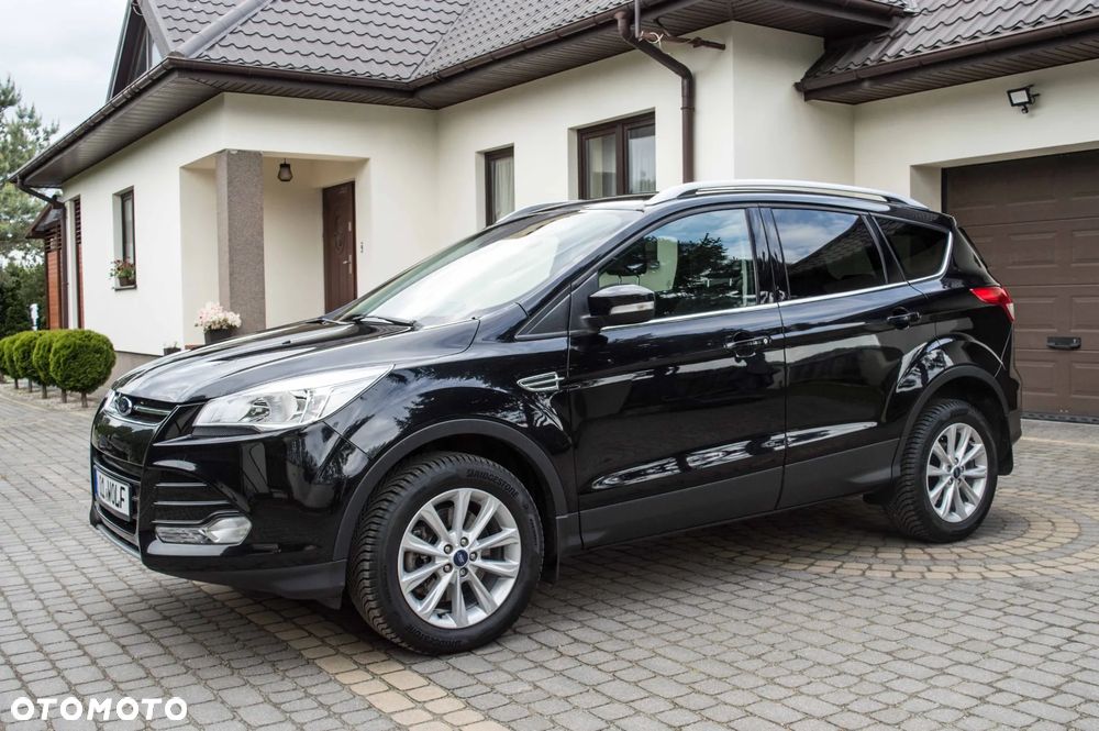 Ford Kuga 2.0 TDCi 2x4 Titanium - 4