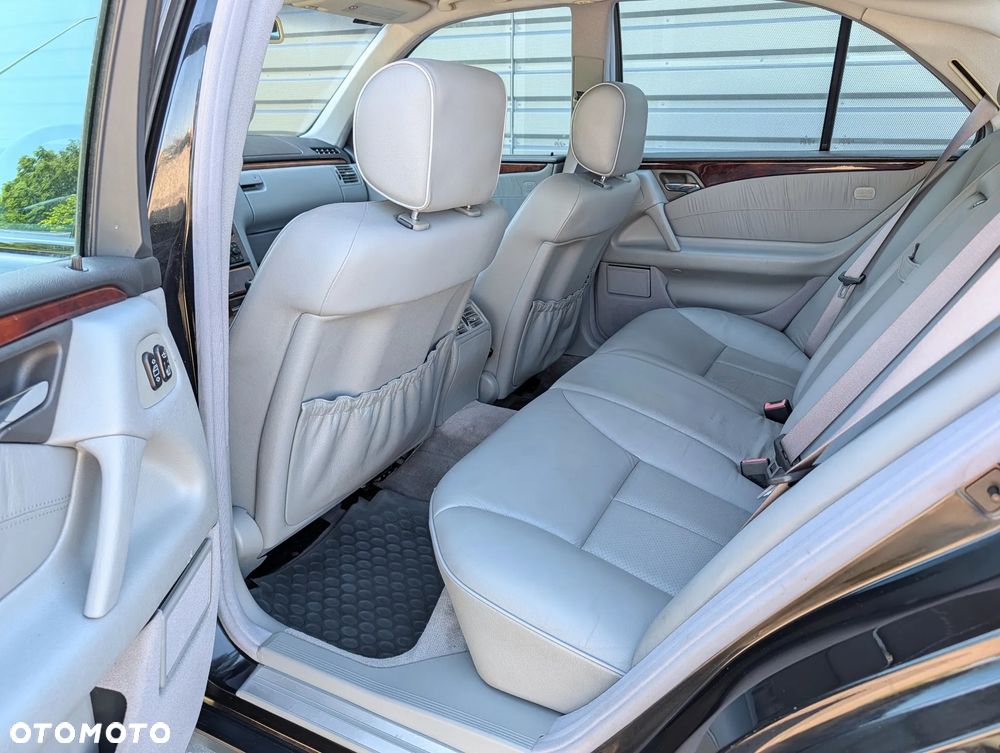 Mercedes-Benz Klasa E 320 4-Matic Elegance - 8