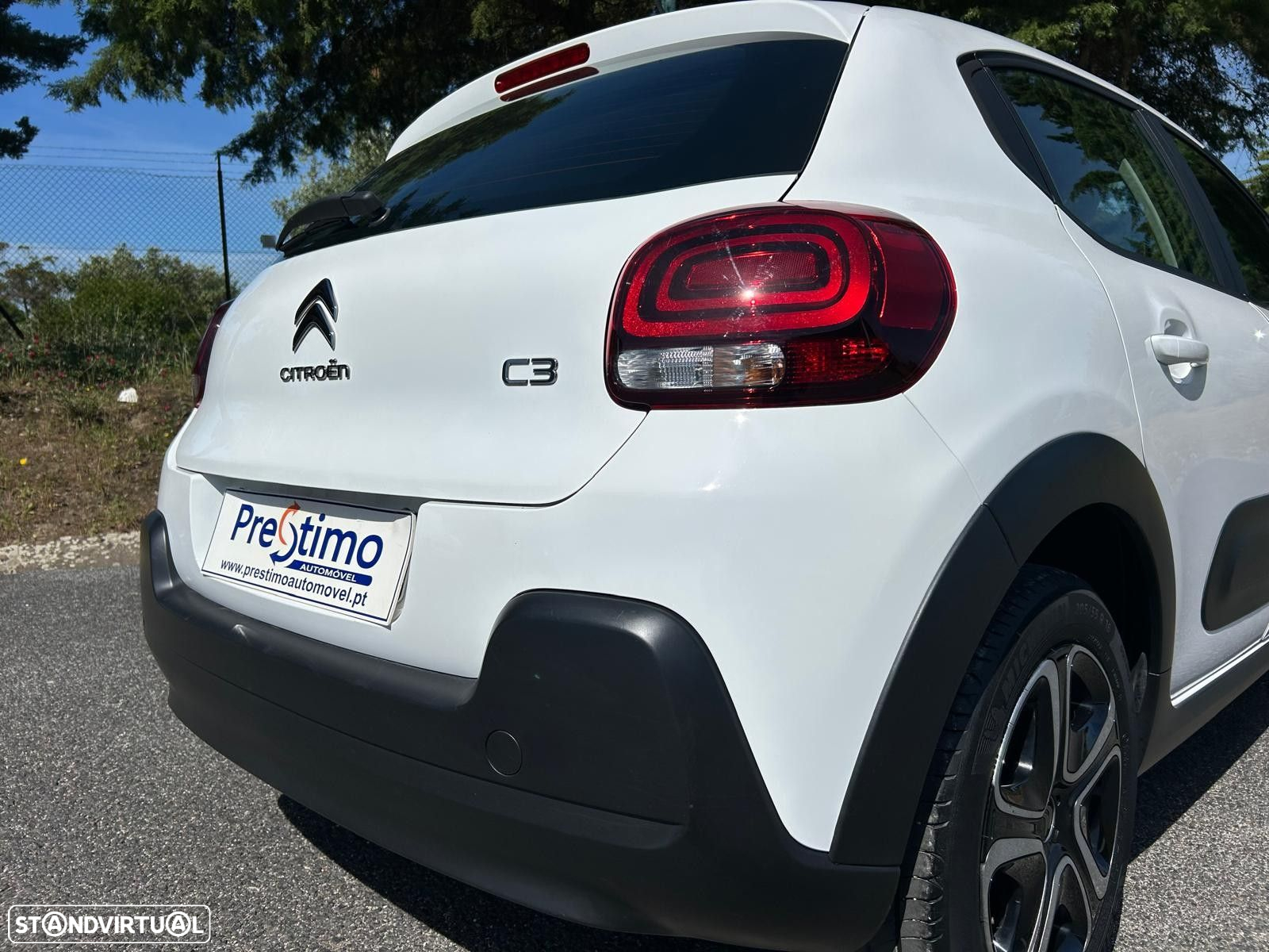 Citroën C3 1.2 PureTech Shine - 21