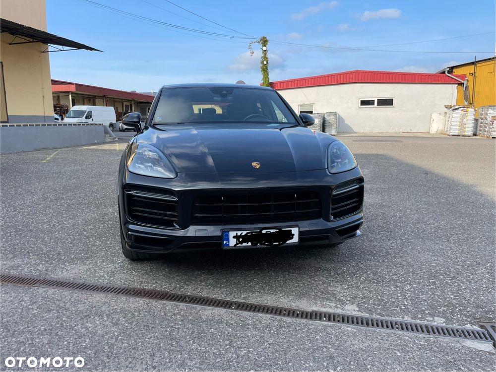 Porsche Cayenne Coupe GTS - 8