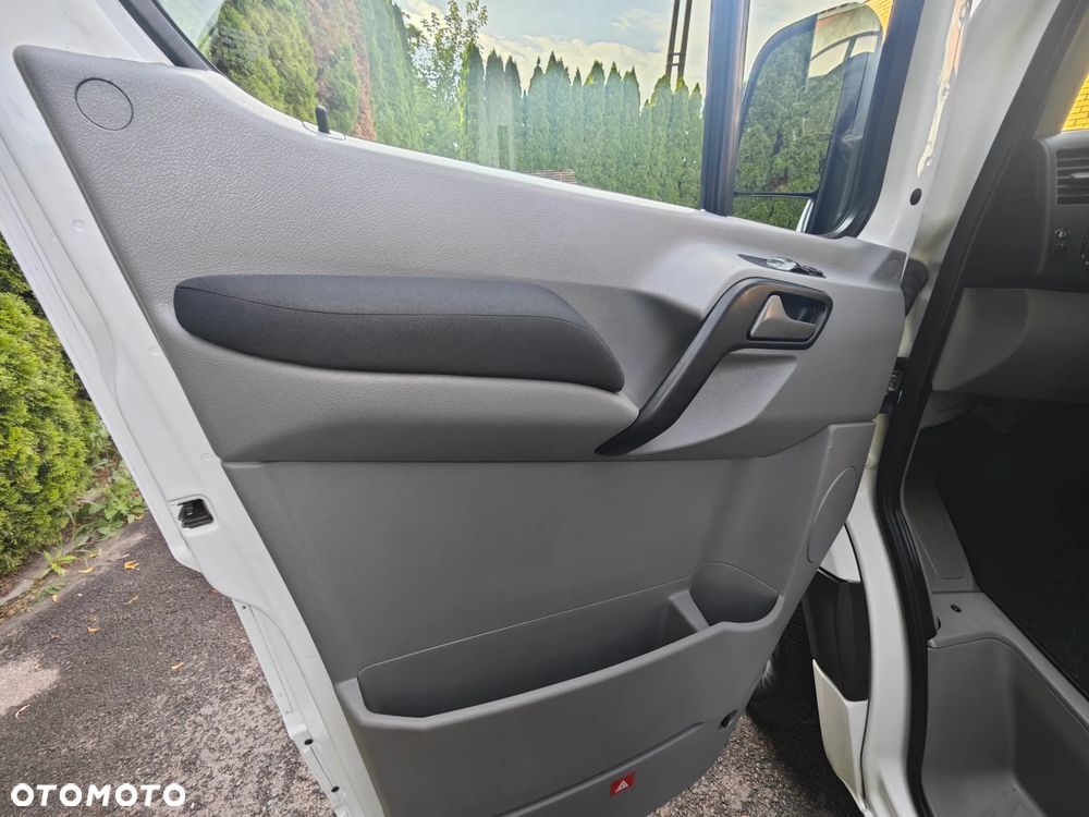 Mercedes-Benz Sprinter 319 - 15