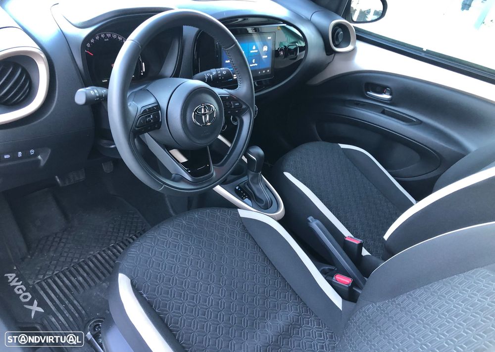 Toyota Aygo X 1.0 Envy CVT - 21