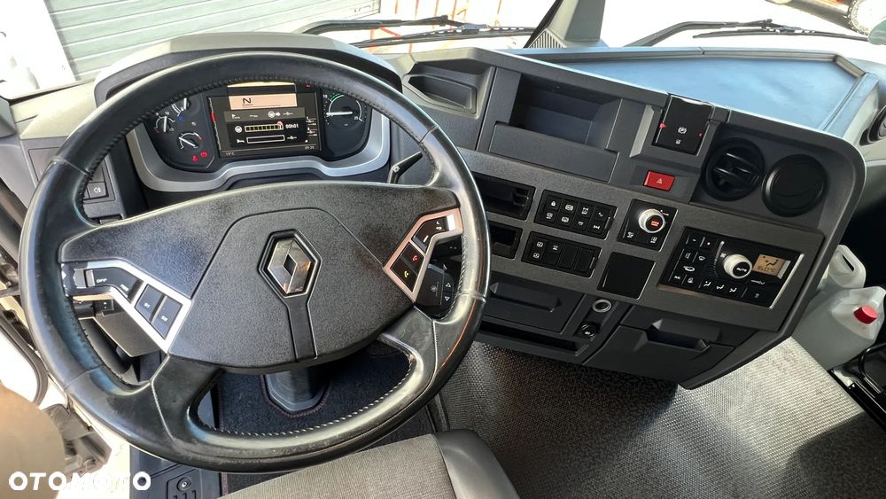 Renault T480 - 13