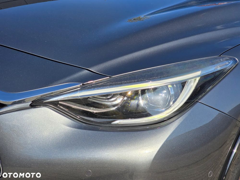 Infiniti Q30 2.2d Premium Tech 7DCT - 16