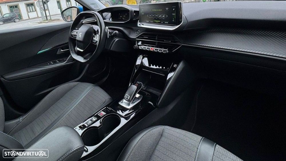 Peugeot 2008 1.5 BlueHDi Allure EAT8 - 13