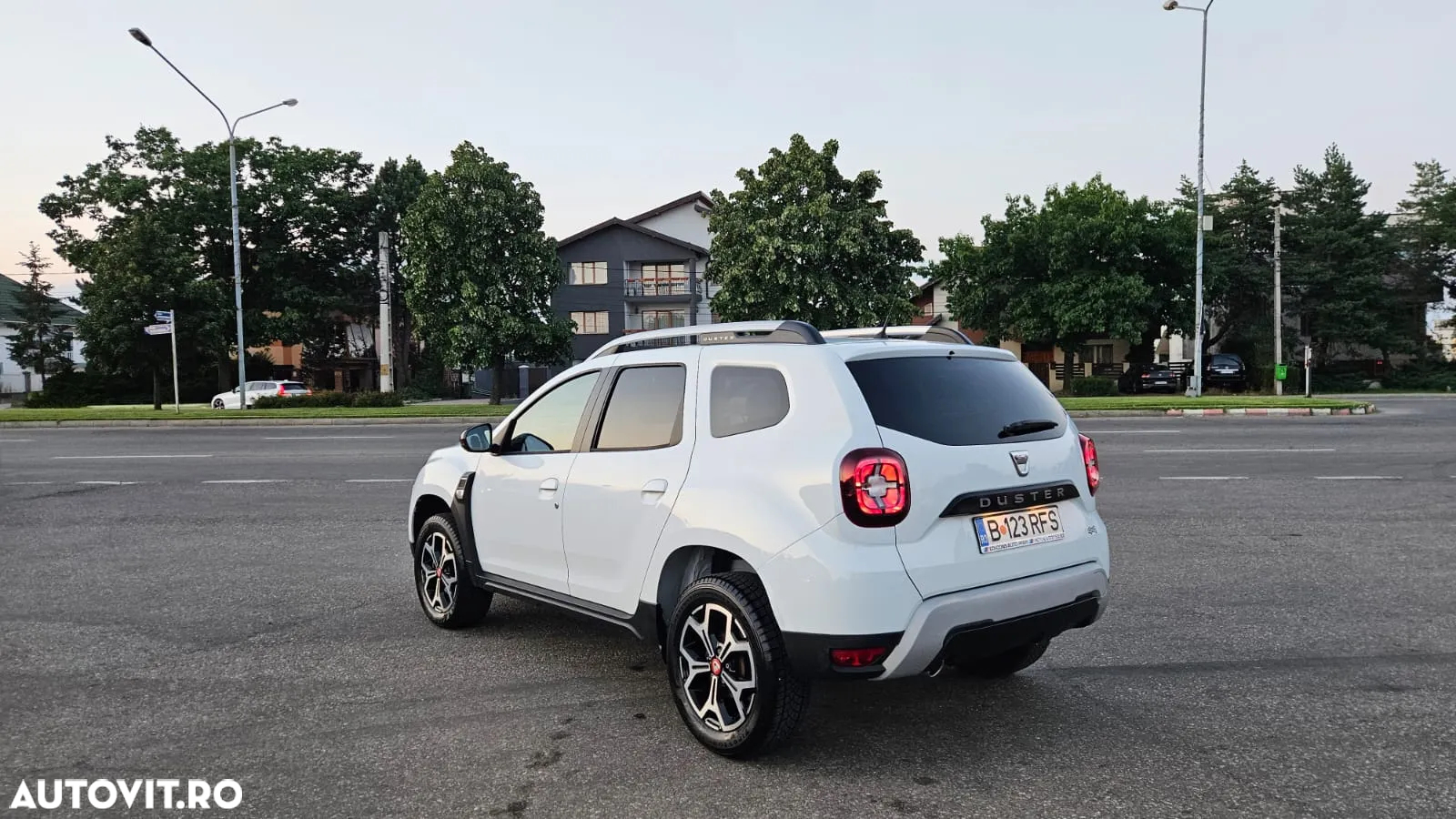 Dacia Duster 1.5 Blue dCi 4WD SL Techroad - 12