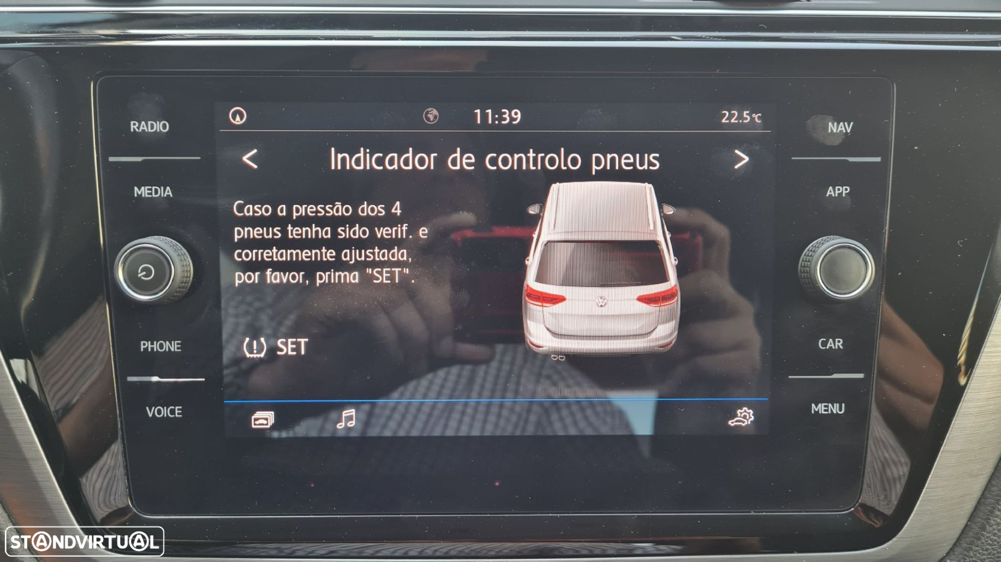 VW Touran 1.6 TDI Confortline DSG - 24