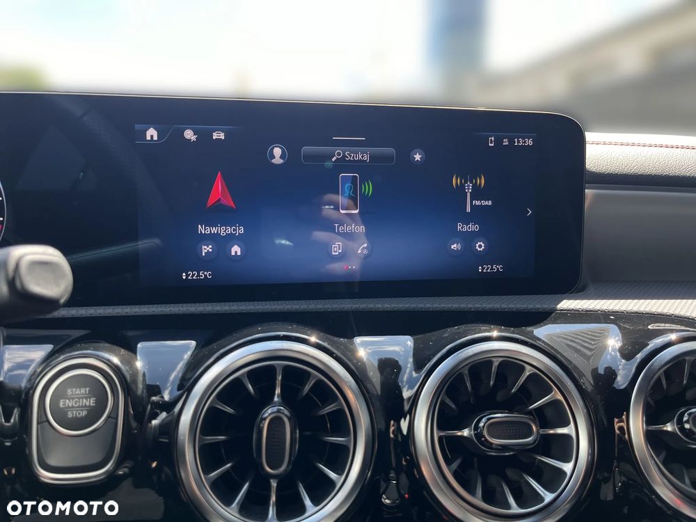 Mercedes-Benz CLA - 16