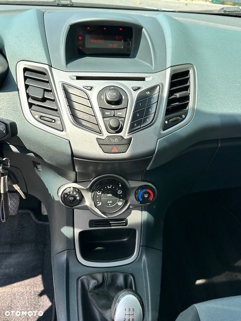 Ford Fiesta 1.25 Champions Edition - 10