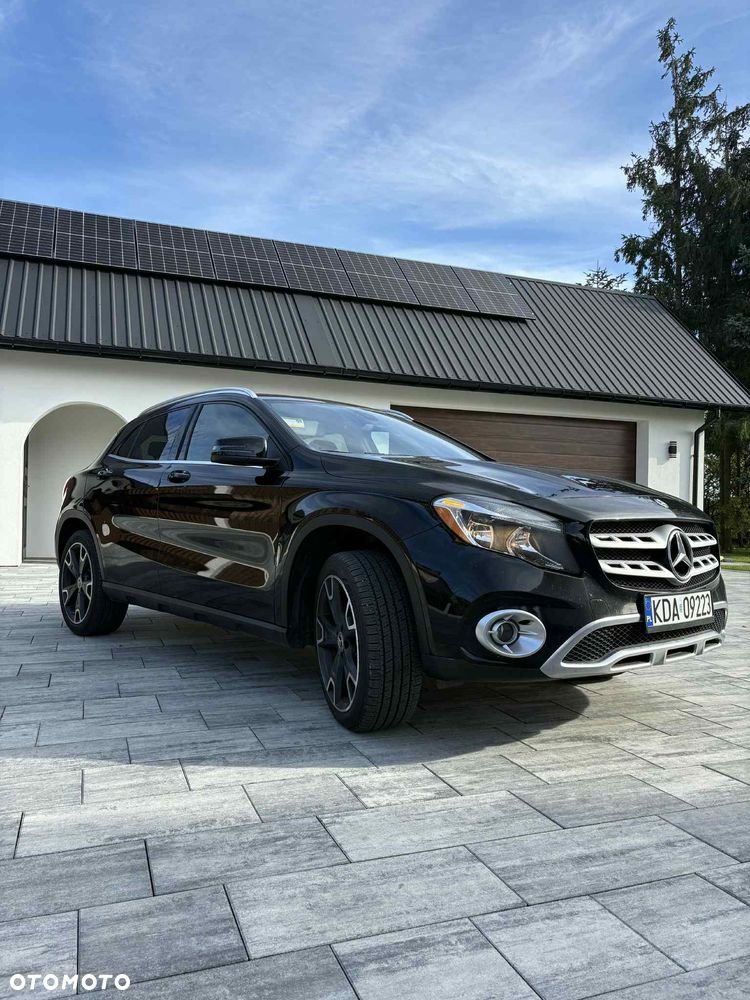 Mercedes-Benz GLA 250 4-Matic - 2
