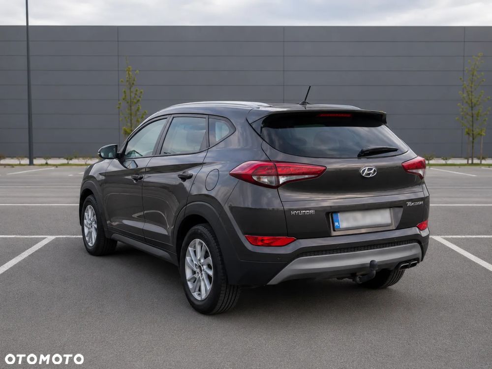 Hyundai Tucson 2.0 CRDI BlueDrive Style 2WD - 6