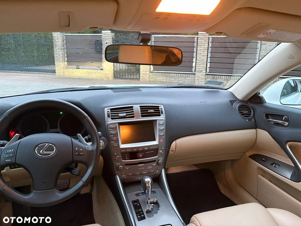 Lexus IS 250 Luxury Line - 22