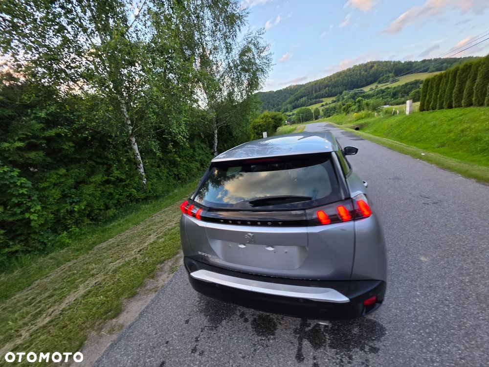 Peugeot 2008 BlueHDi 110 Allure - 23