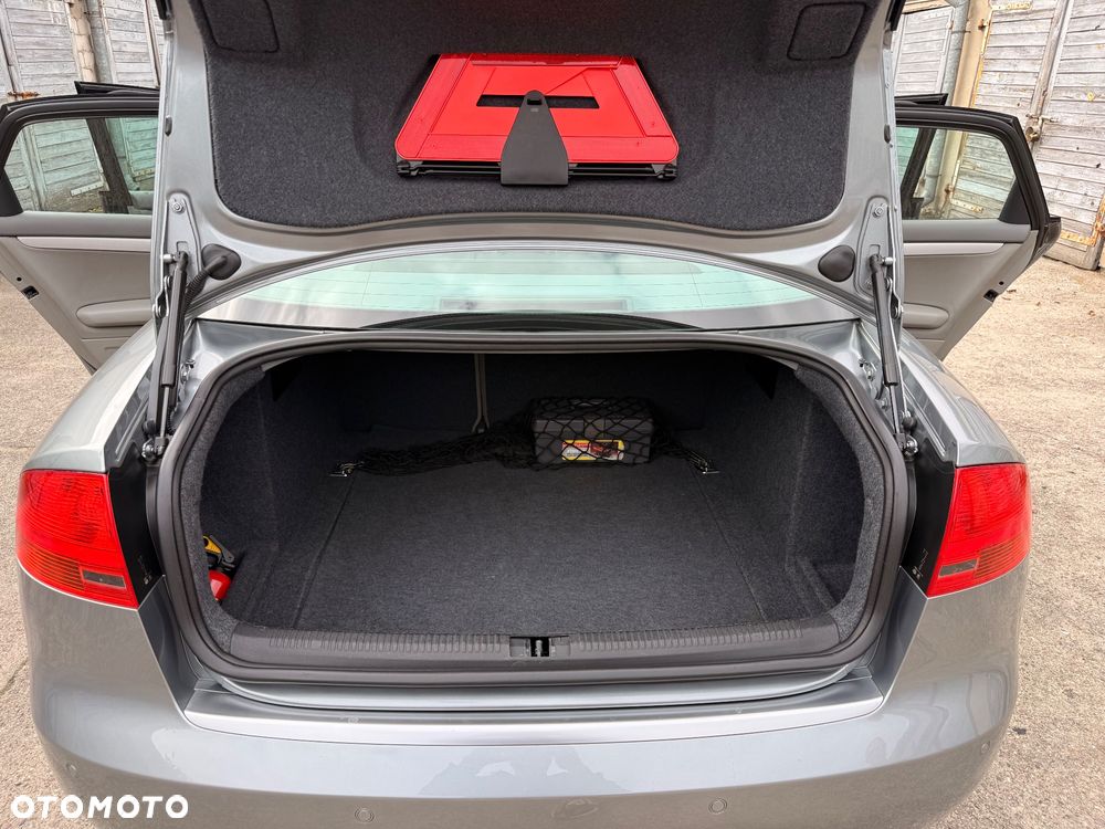 Audi A4 Limousine - 19