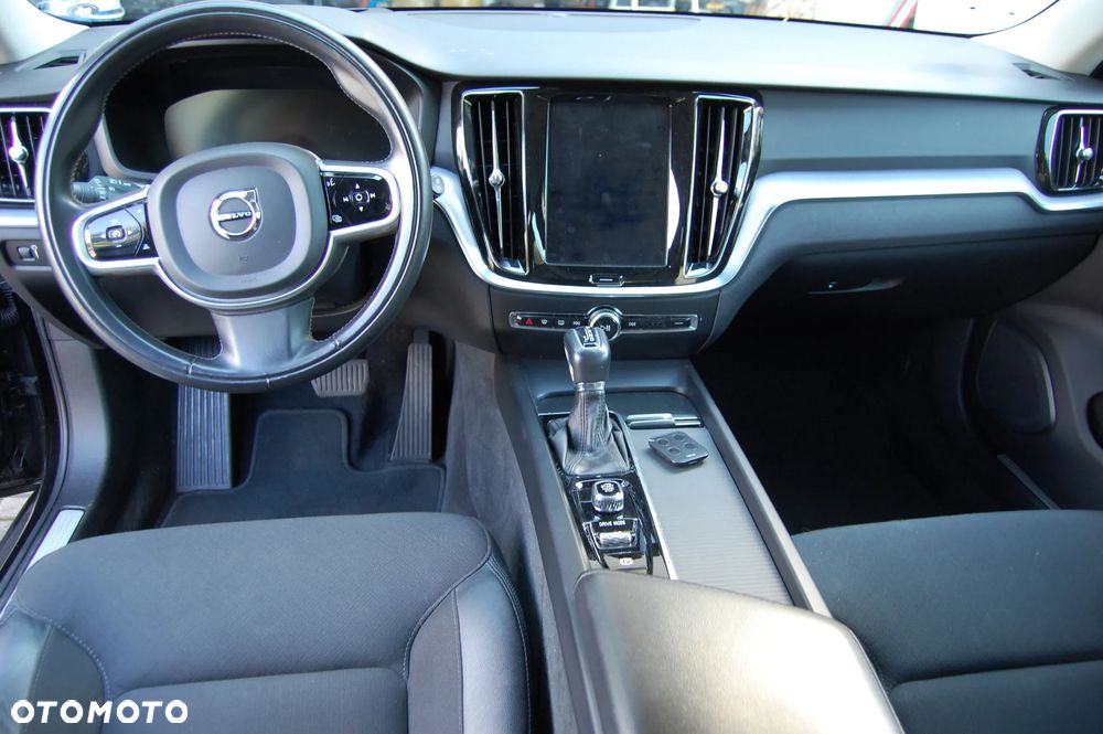 Volvo V60 Cross Country D4 AWD Geartronic Pro - 6