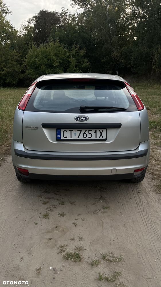 Ford Focus 1.6 16V Ambiente - 22